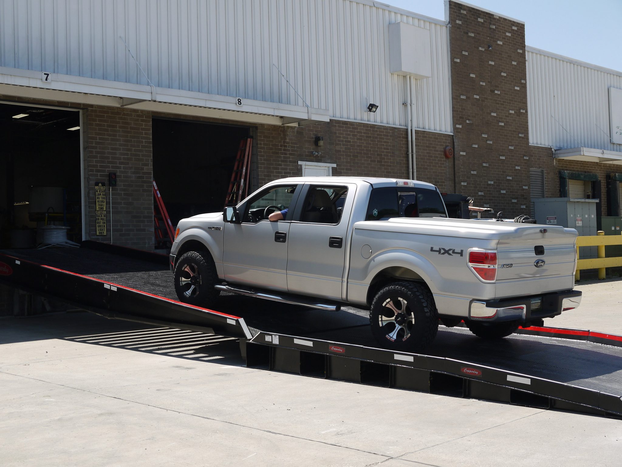 custom ground to dock ramp